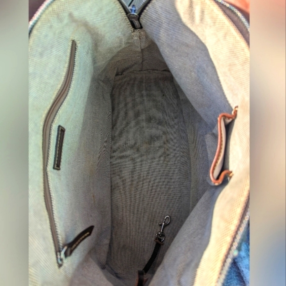 Dooney & Burke✨RARE✨ Donegal Crest Logo Collection Satchel in Canvas & Leather - Picture 7 of 10